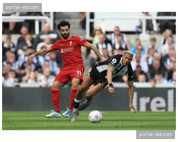 卡塔尔洛佩斯新老交替完成，快速传控边路冲击战术特点